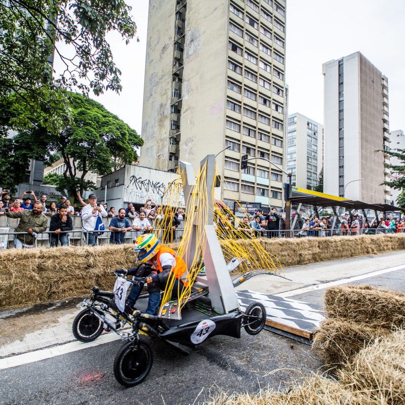 Corrida Maluca, com carros sem motor, volta ao Brasil